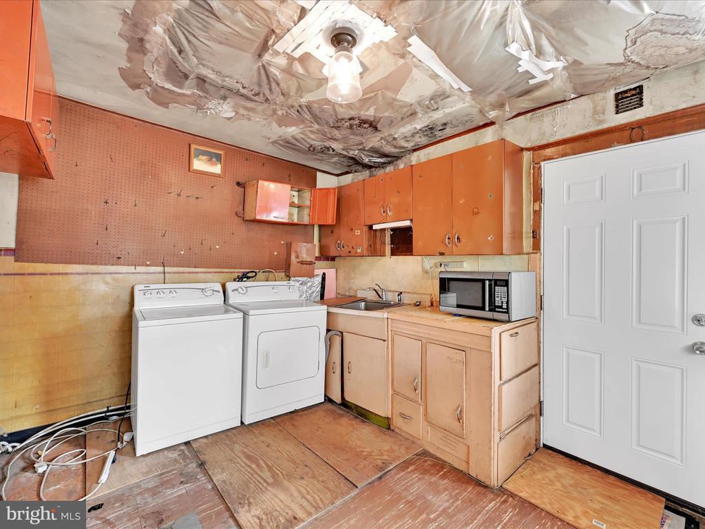 307 Edmonds Ave