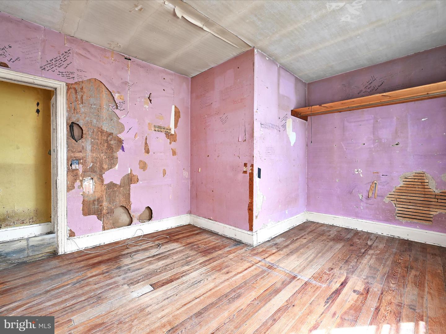 307 Edmonds Ave