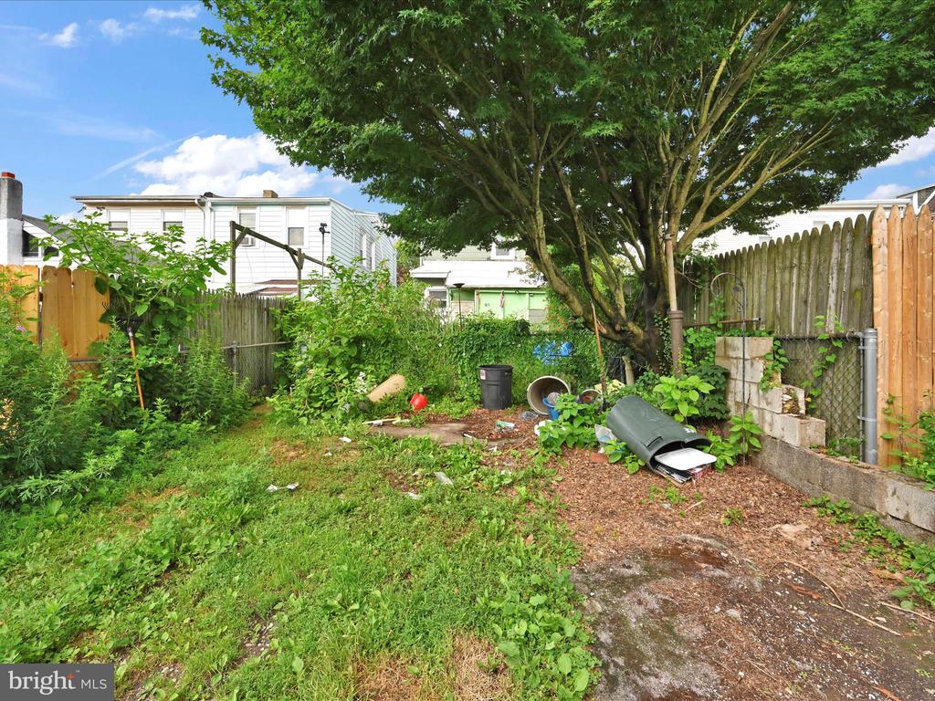 307 Edmonds Ave