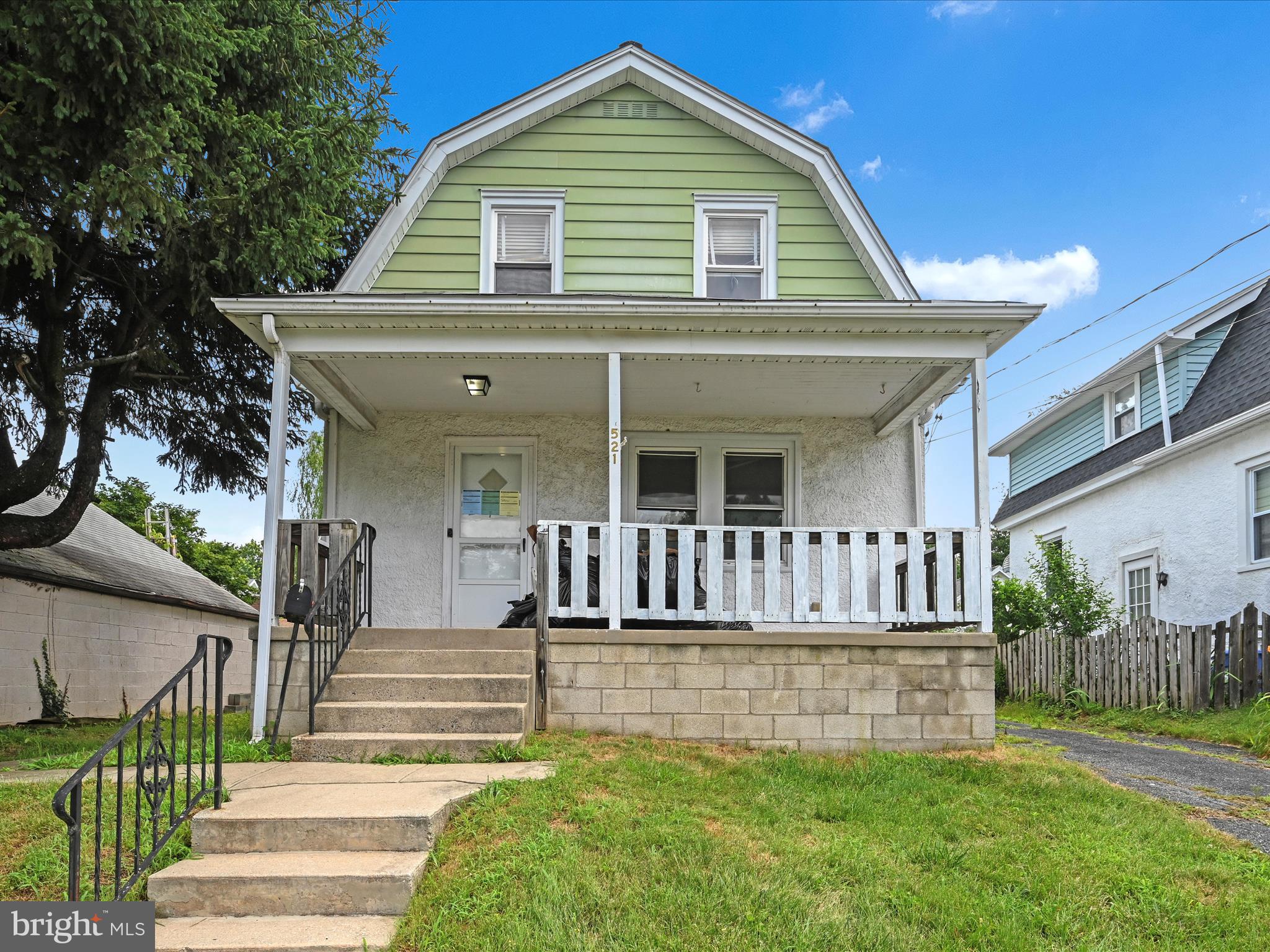 521 Blythe Ave