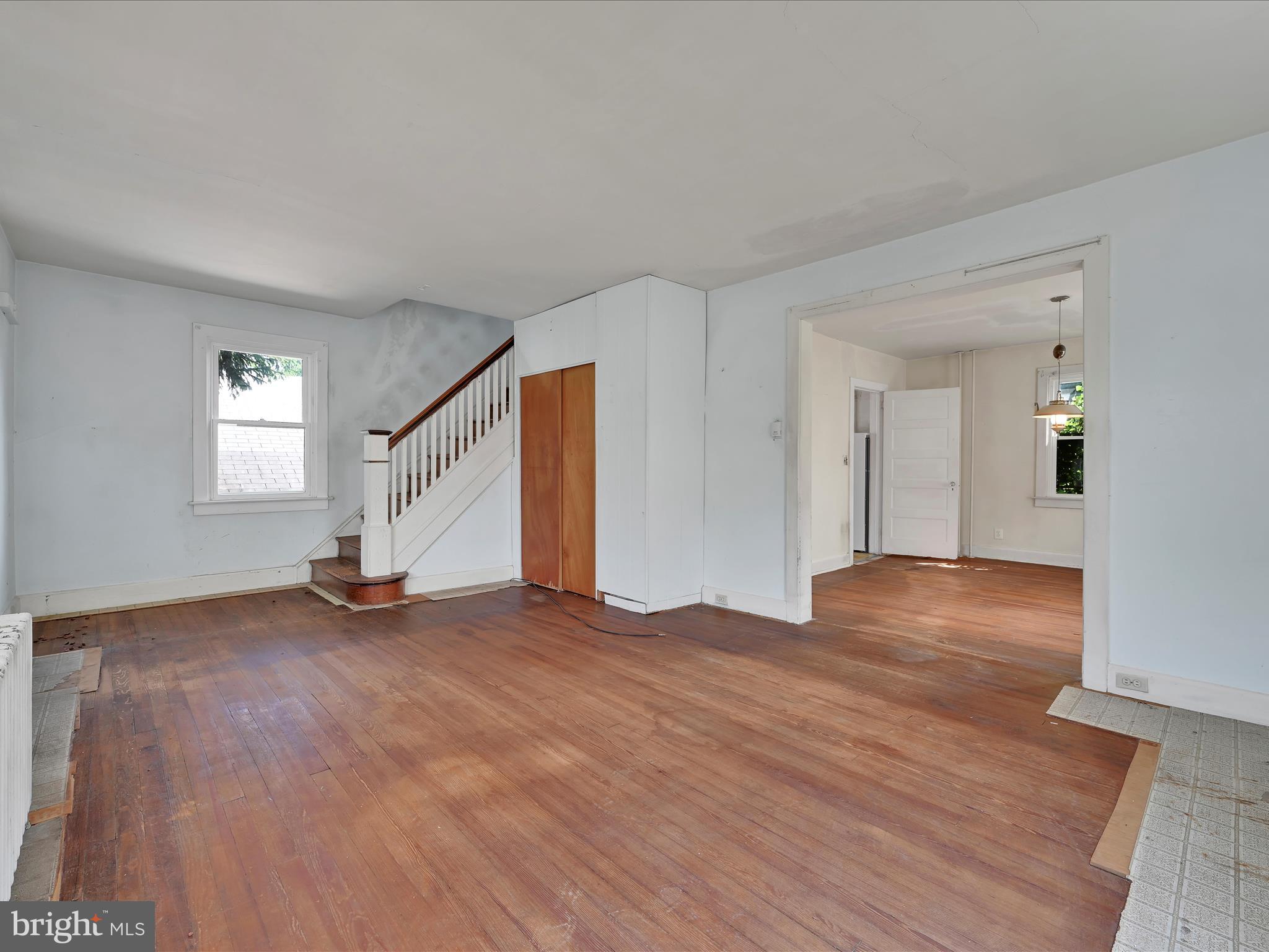521 Blythe Ave