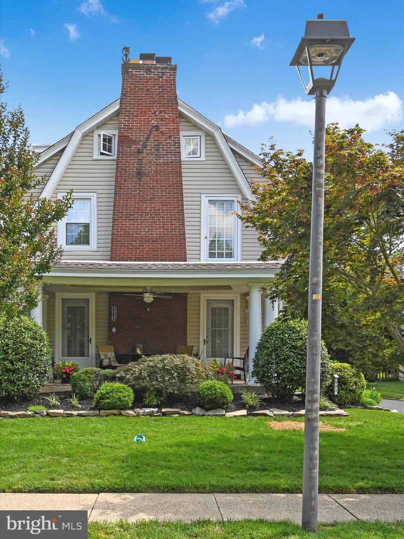 527 Hampshire Rd