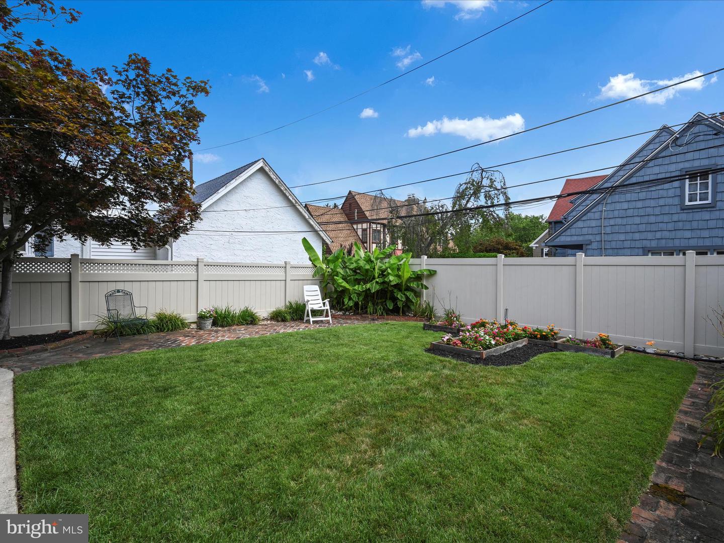 527 Hampshire Rd