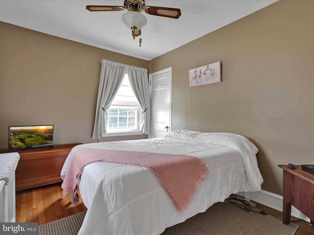 527 Hampshire Rd