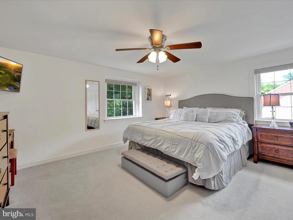 422 PALMERS LANE