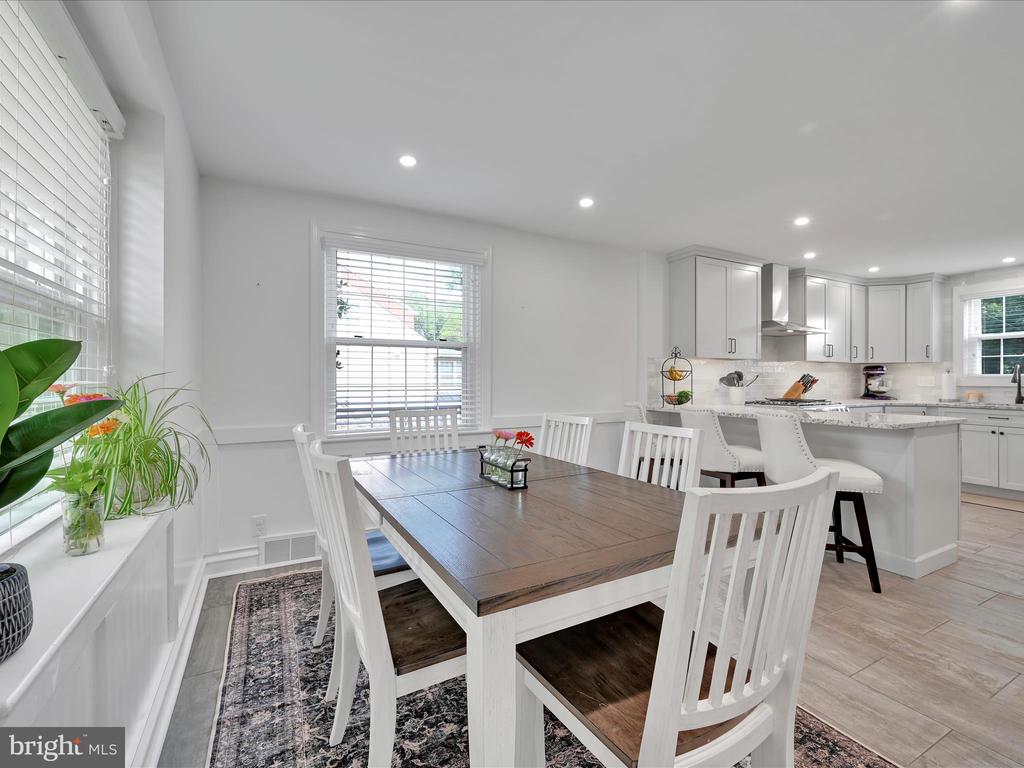 422 PALMERS LANE
