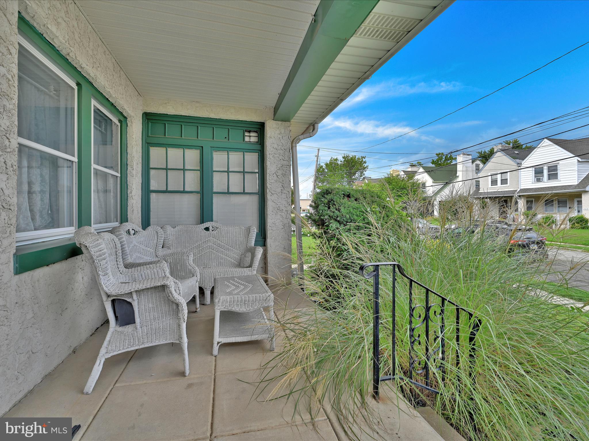 204 CHAPMAN AVENUE