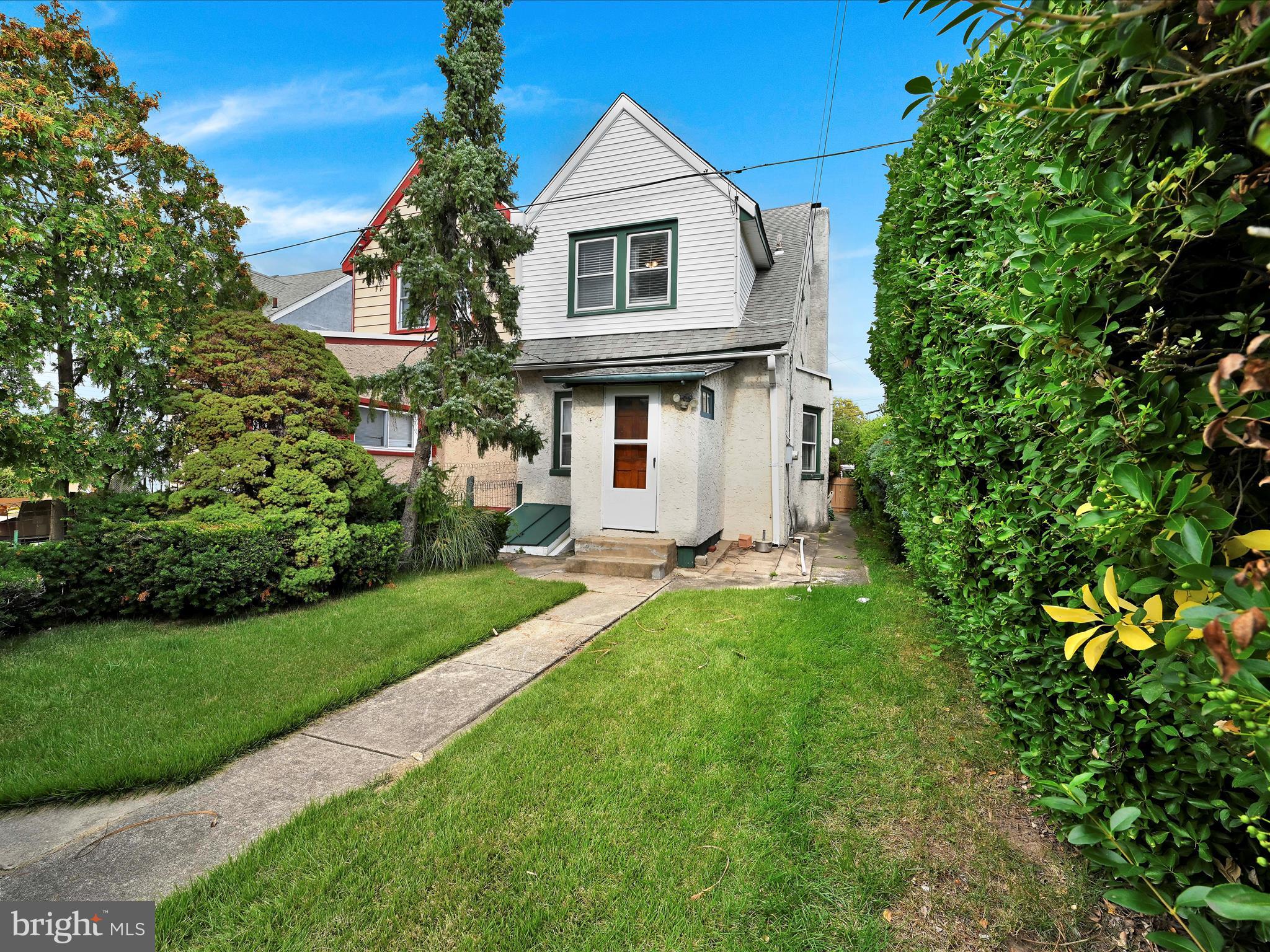 204 CHAPMAN AVENUE