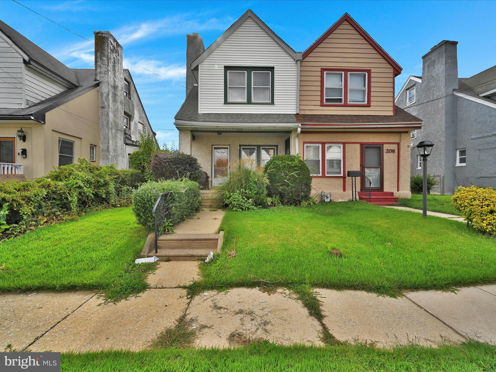 204 CHAPMAN AVENUE
