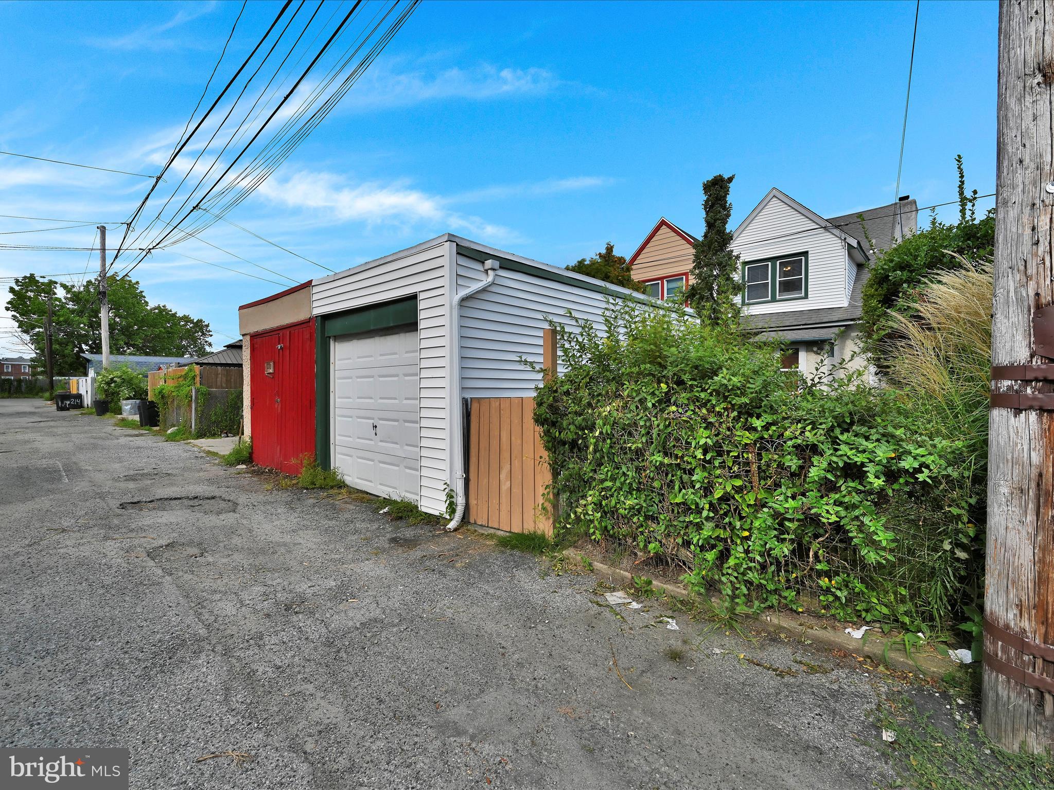 204 CHAPMAN AVENUE