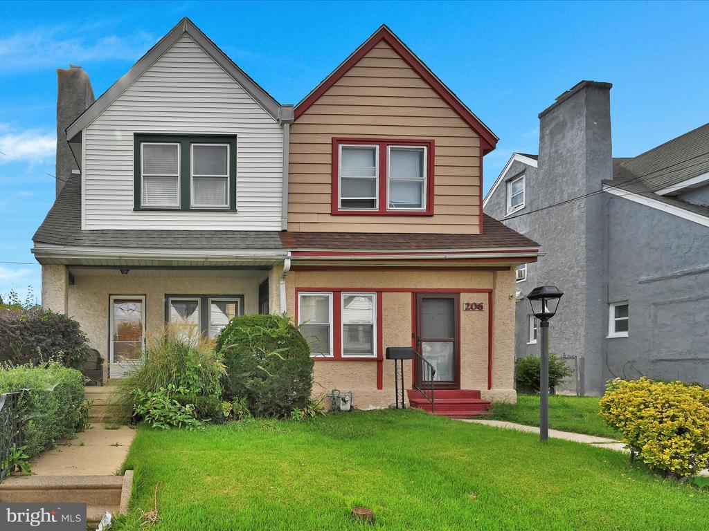 204 CHAPMAN AVENUE