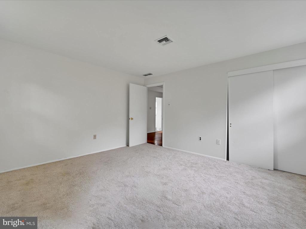 14 STONERIDGE ROAD