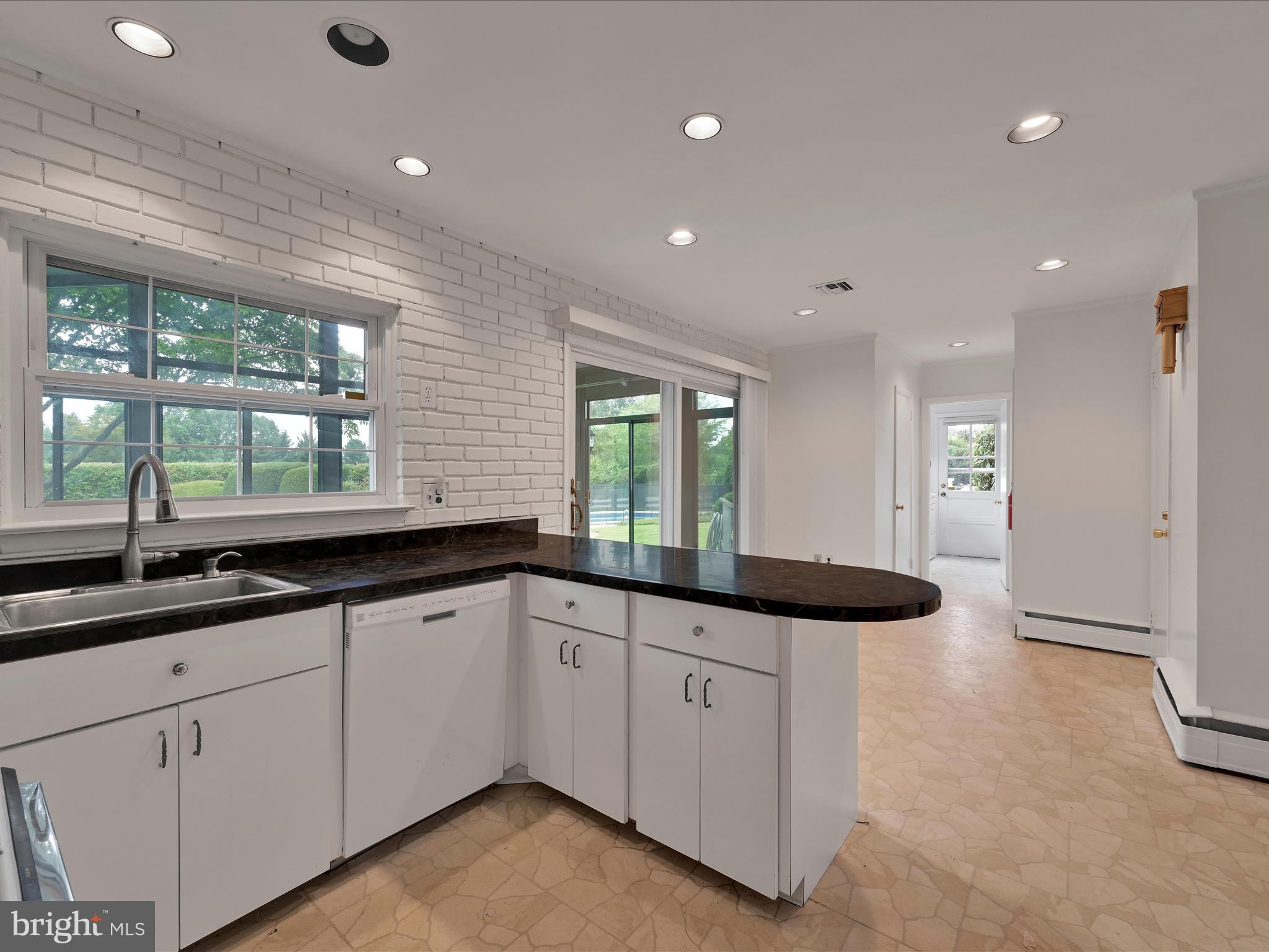 14 STONERIDGE ROAD