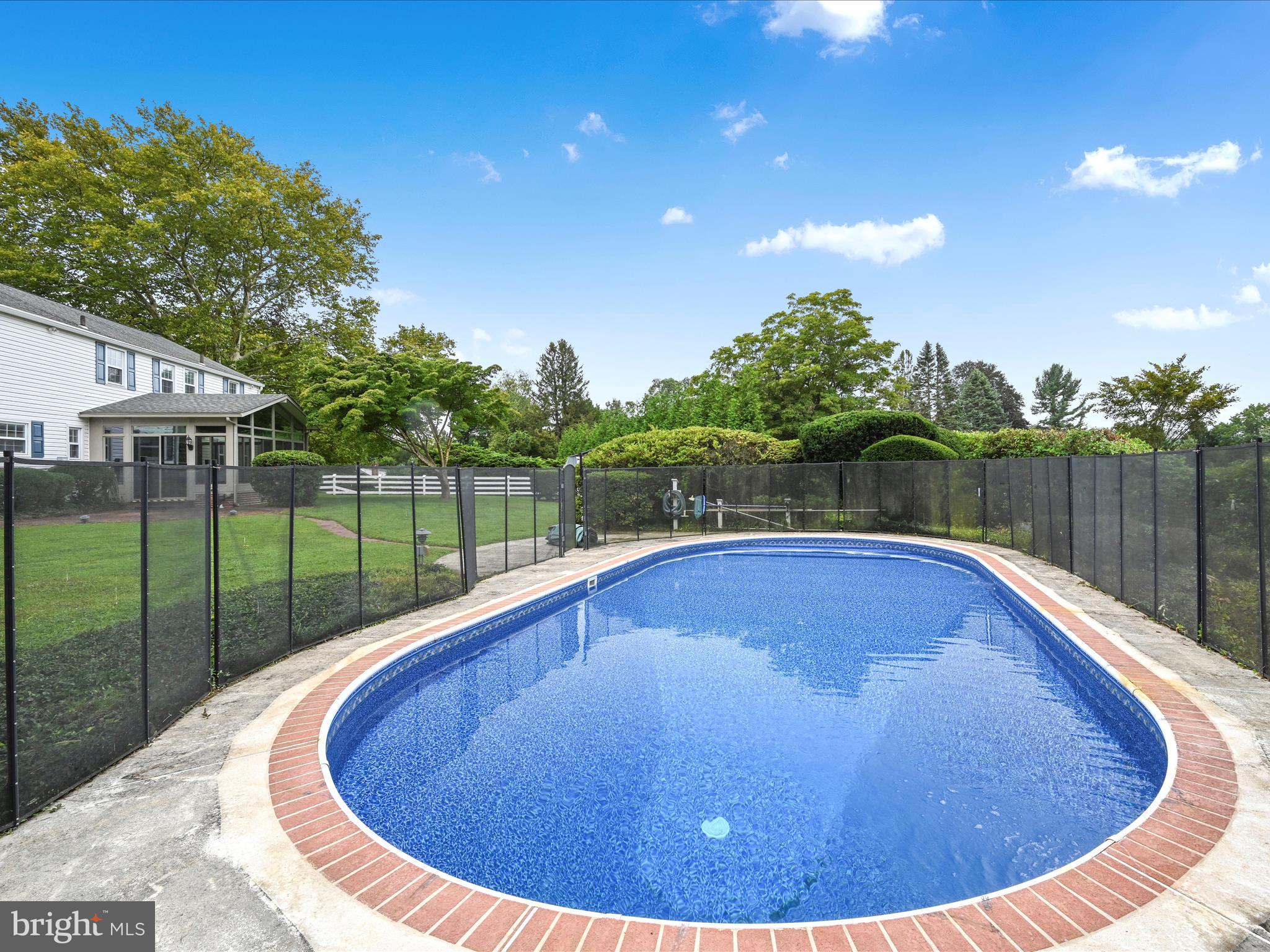 14 STONERIDGE ROAD