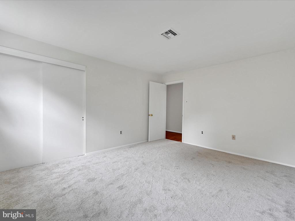 14 STONERIDGE ROAD
