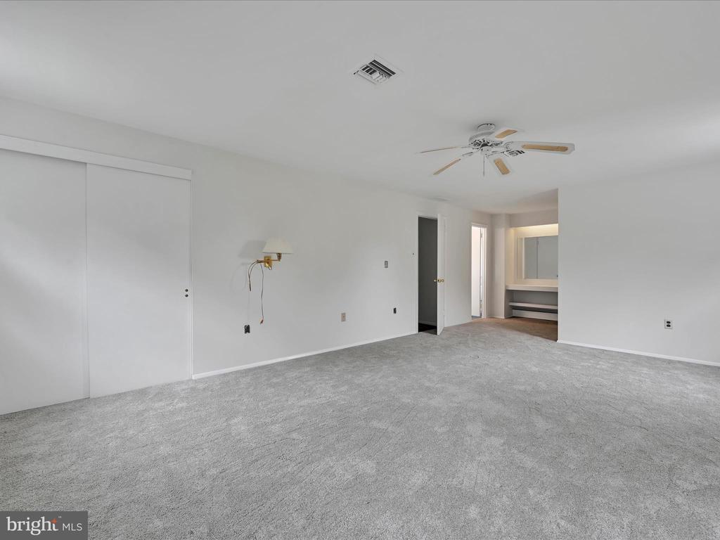 14 STONERIDGE ROAD