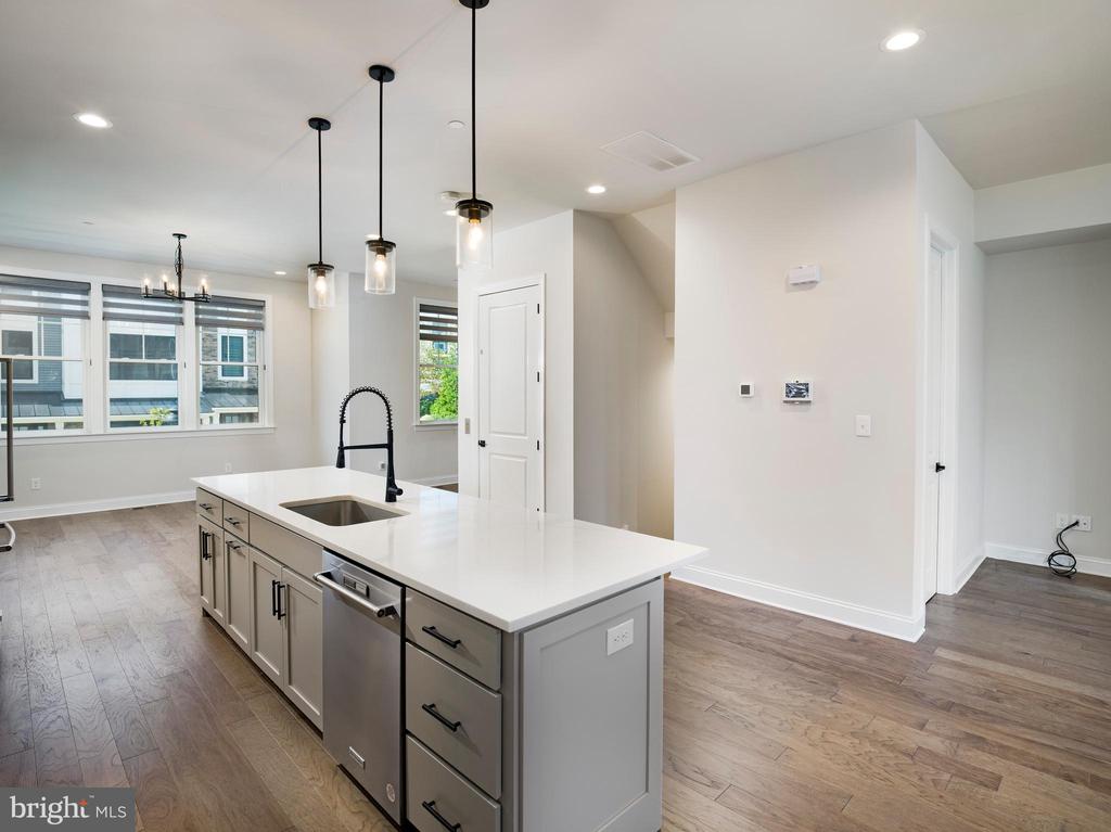 353 HORSESHOE TRAIL