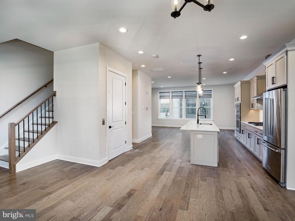 353 HORSESHOE TRAIL