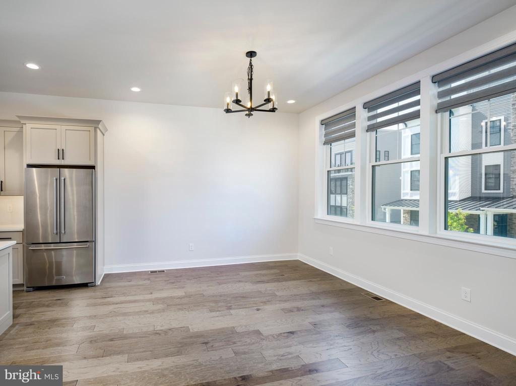 353 HORSESHOE TRAIL