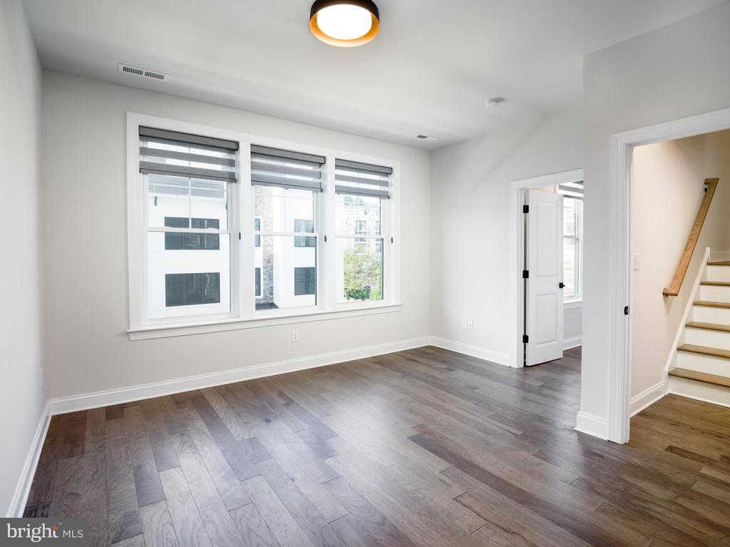 353 HORSESHOE TRAIL