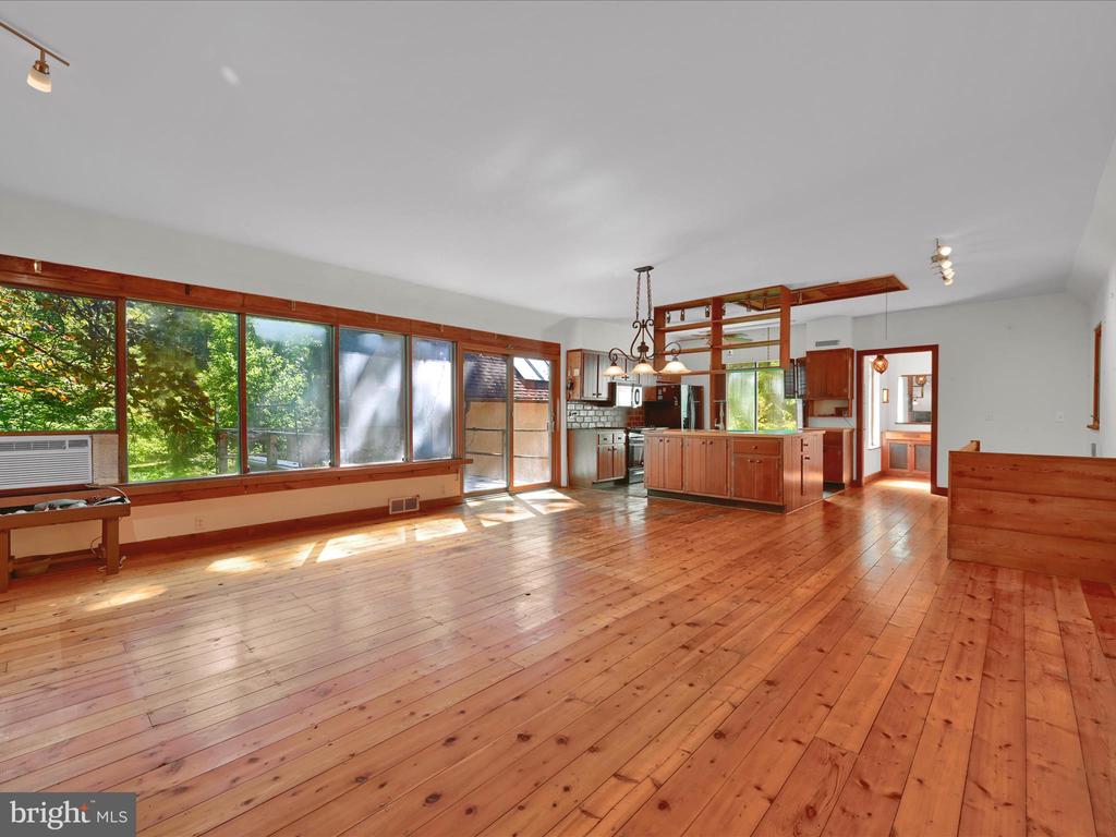 307 MOYLAN AVENUE
