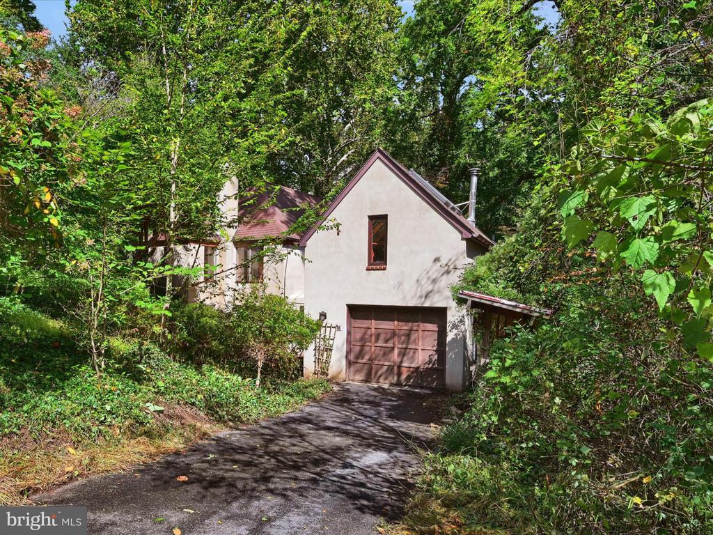 307 MOYLAN AVENUE