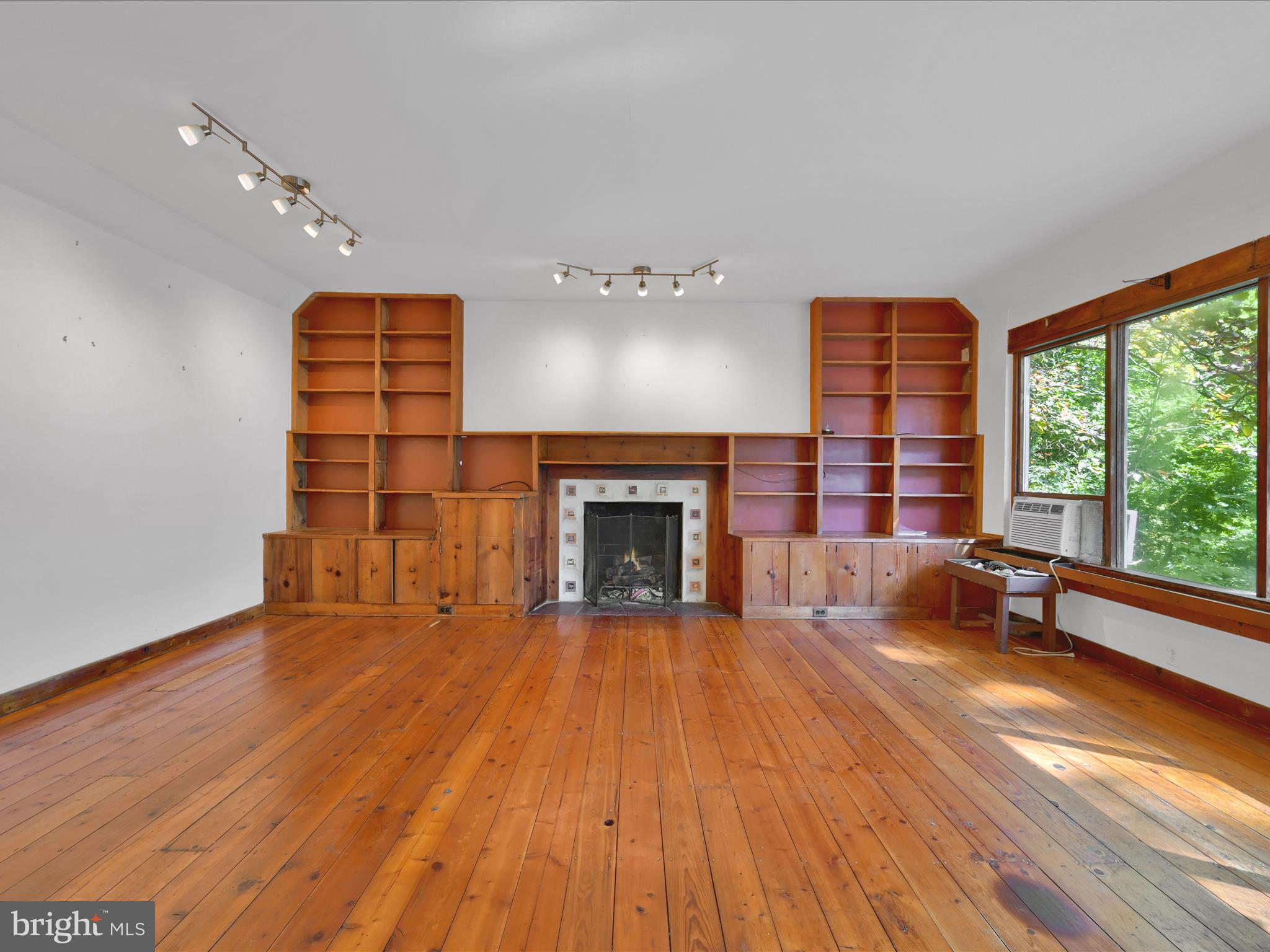 307 MOYLAN AVENUE