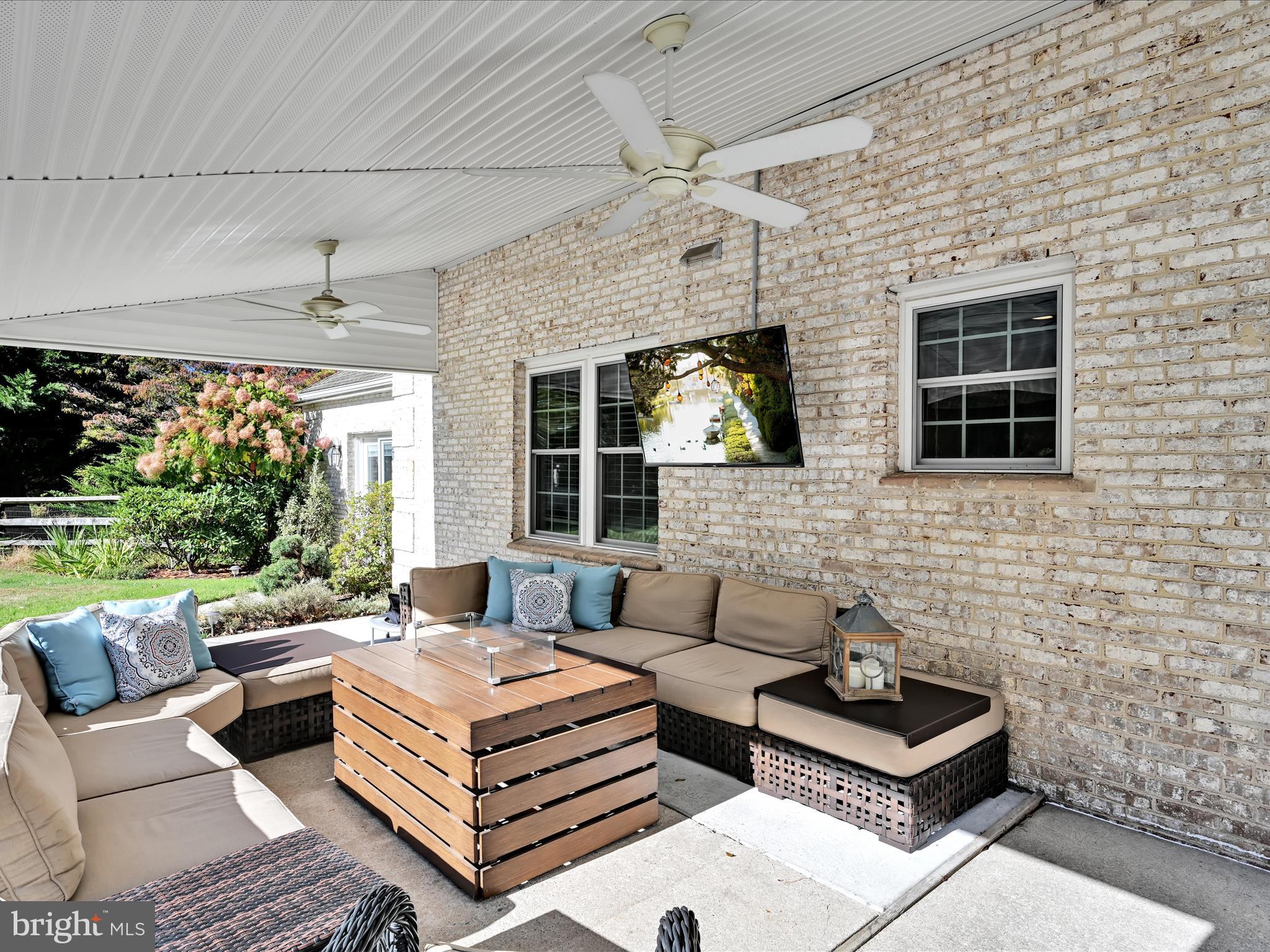1100 NICOLE DRIVE