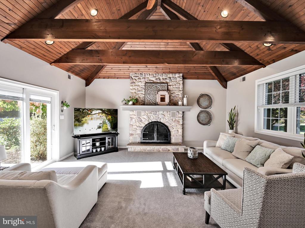 1100 NICOLE DRIVE