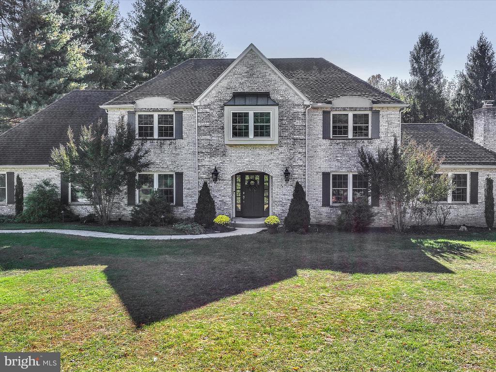 1100 NICOLE DRIVE