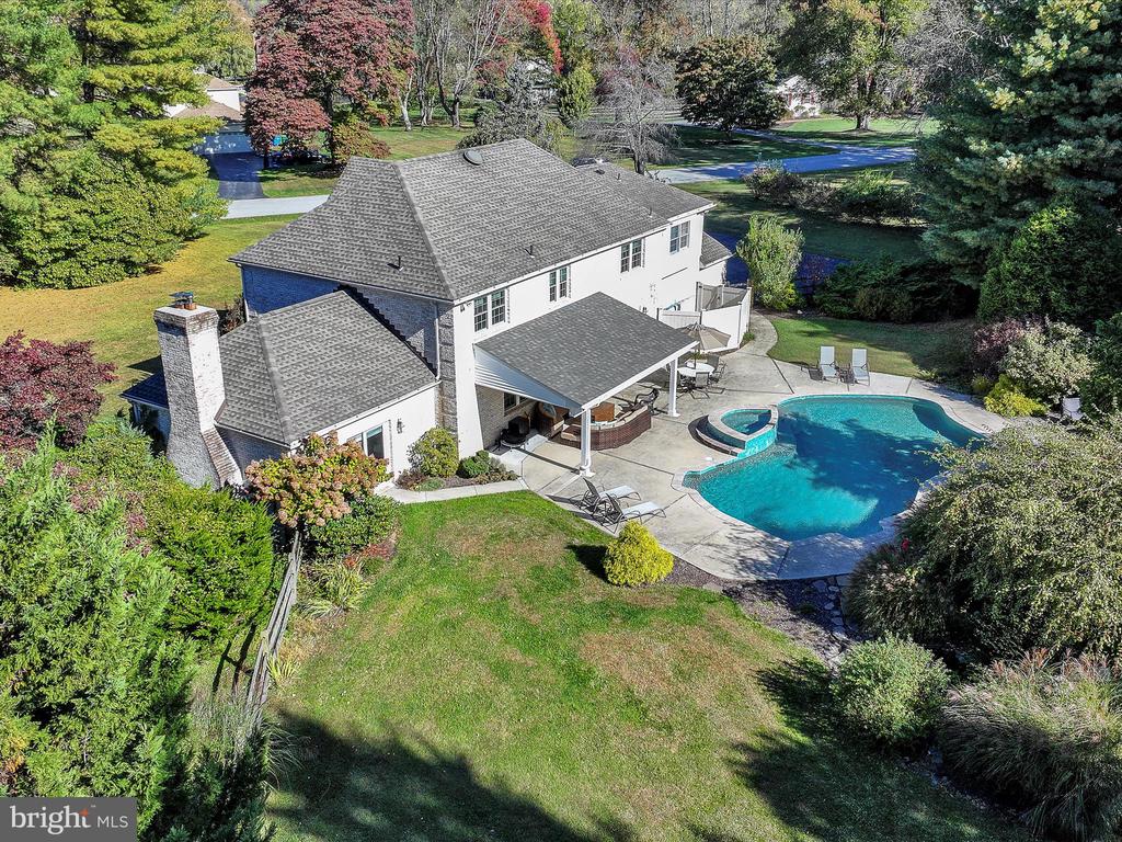 1100 NICOLE DRIVE