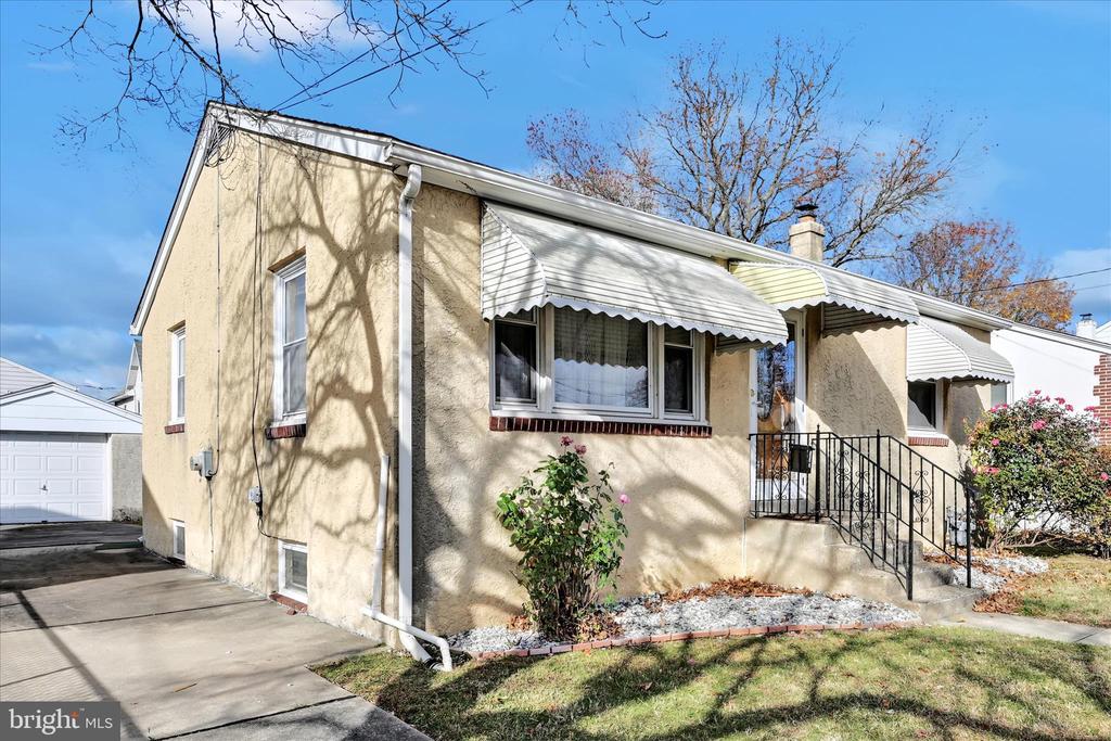 307 JANSEN AVENUE