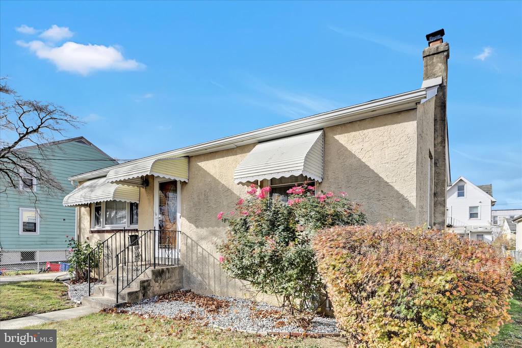307 JANSEN AVENUE