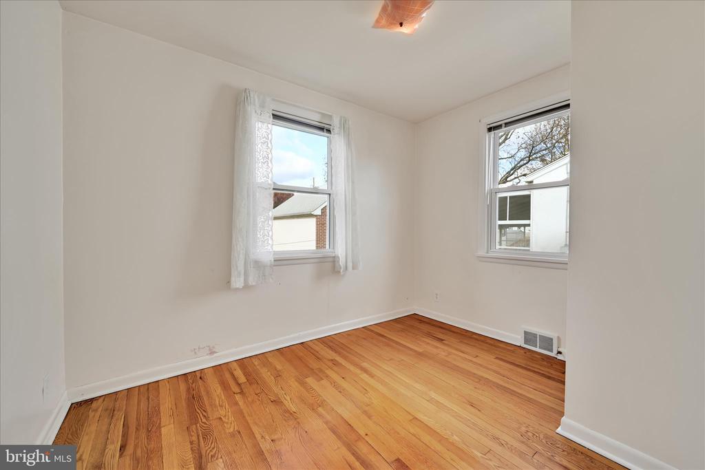 307 JANSEN AVENUE