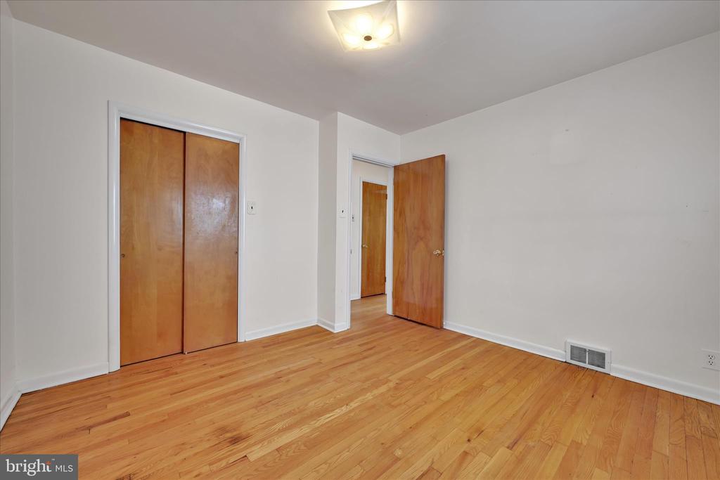 307 JANSEN AVENUE