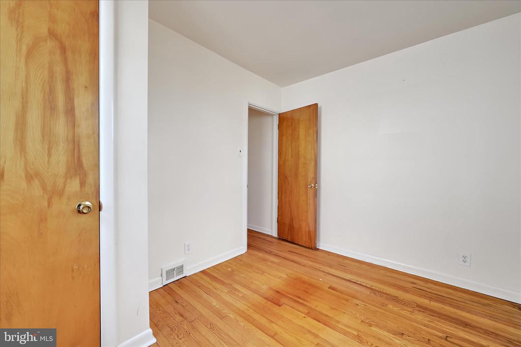 307 JANSEN AVENUE