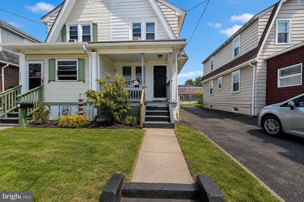 204 E AVON ROAD