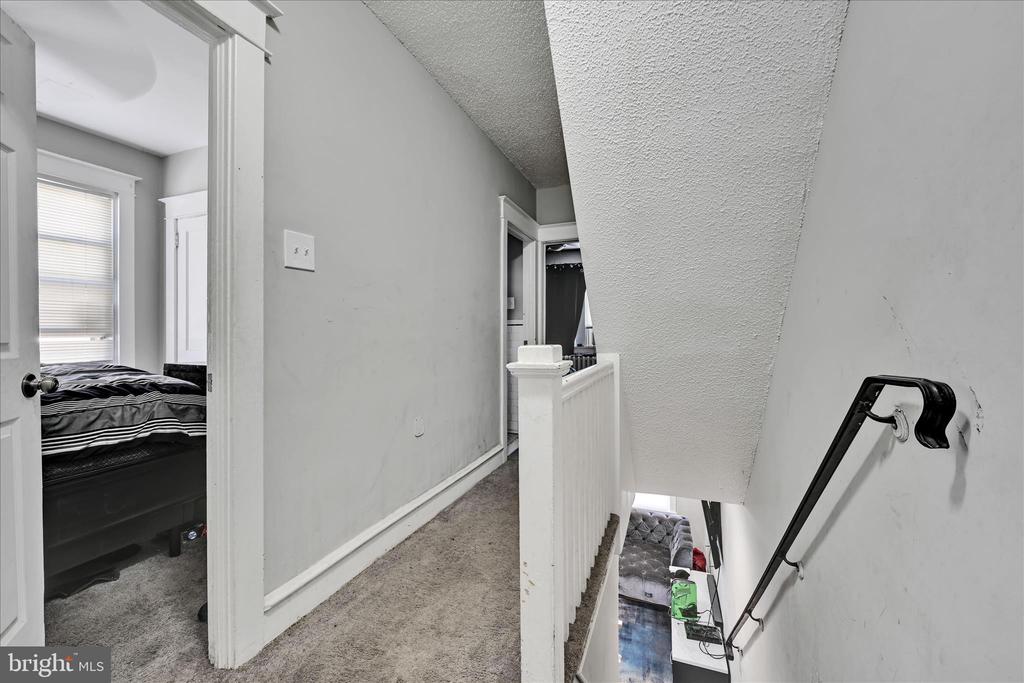 204 E AVON ROAD