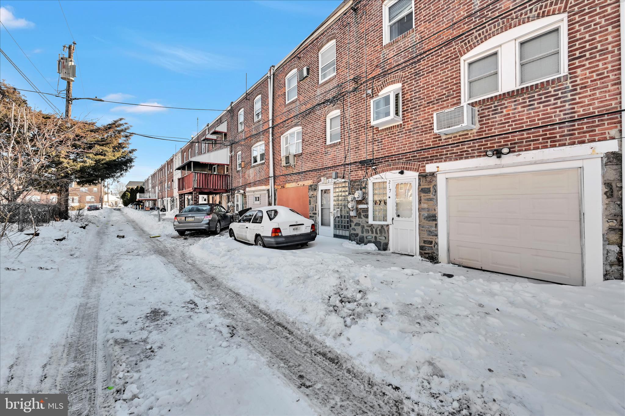 217 E GREENWOOD AVENUE