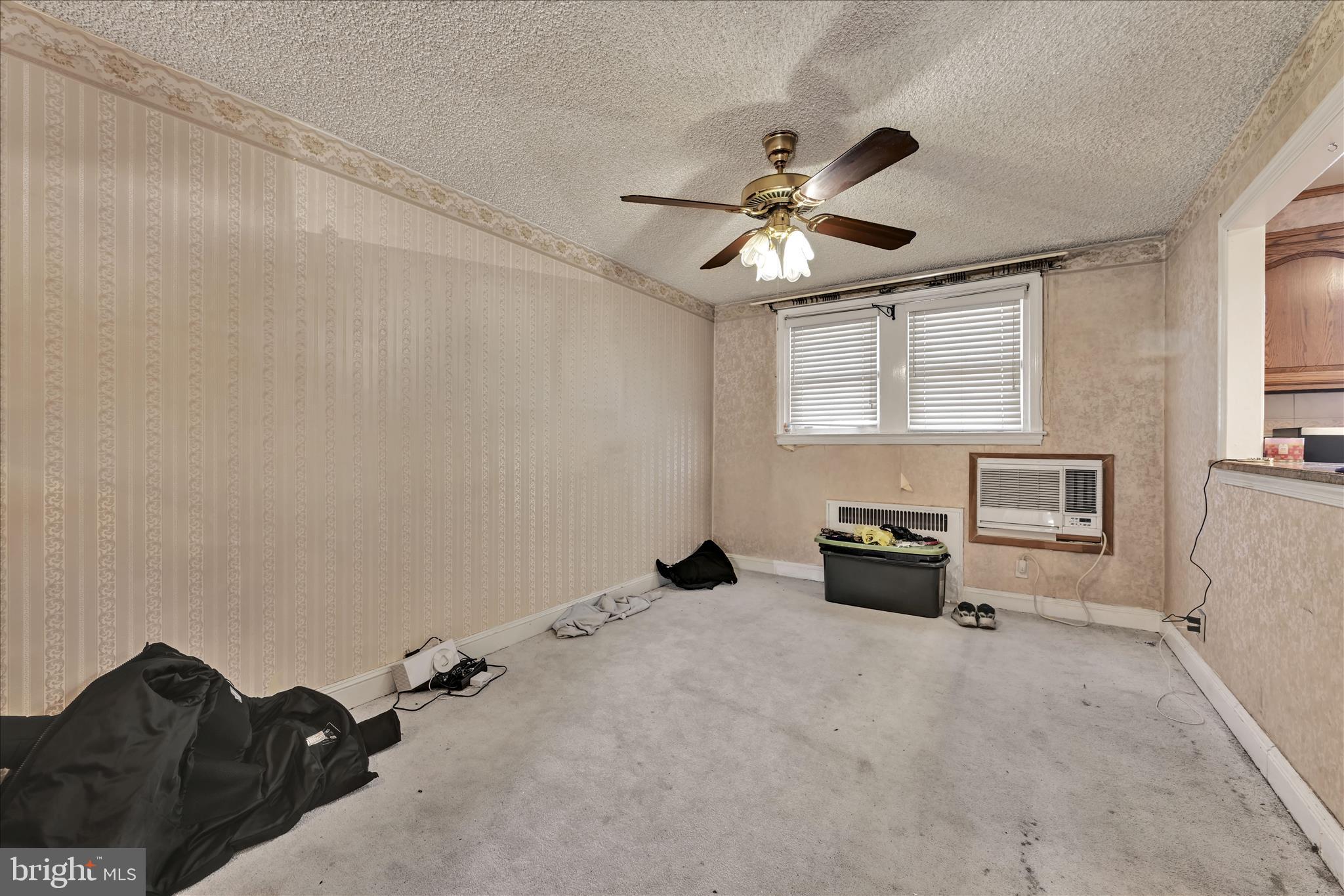 217 E GREENWOOD AVENUE