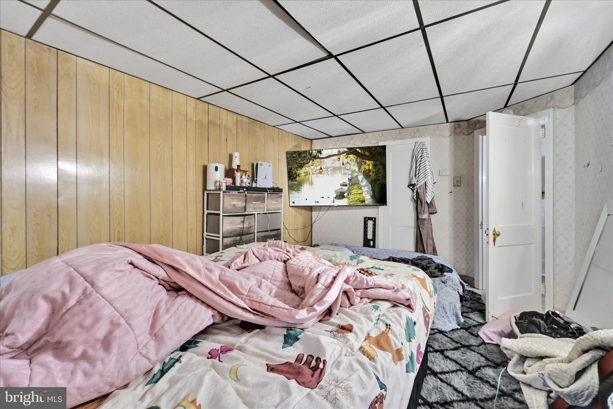 217 E GREENWOOD AVENUE