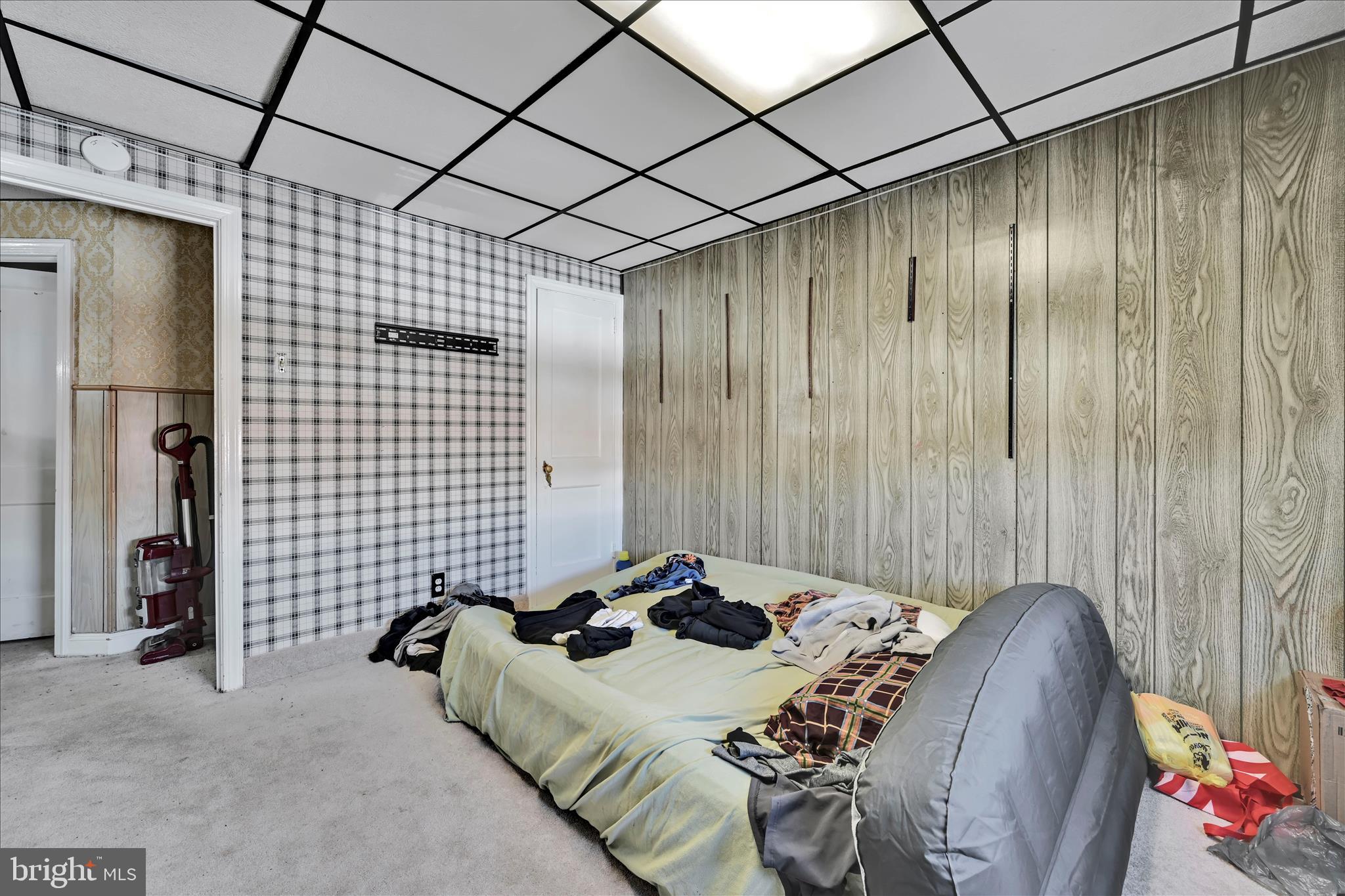 217 E GREENWOOD AVENUE