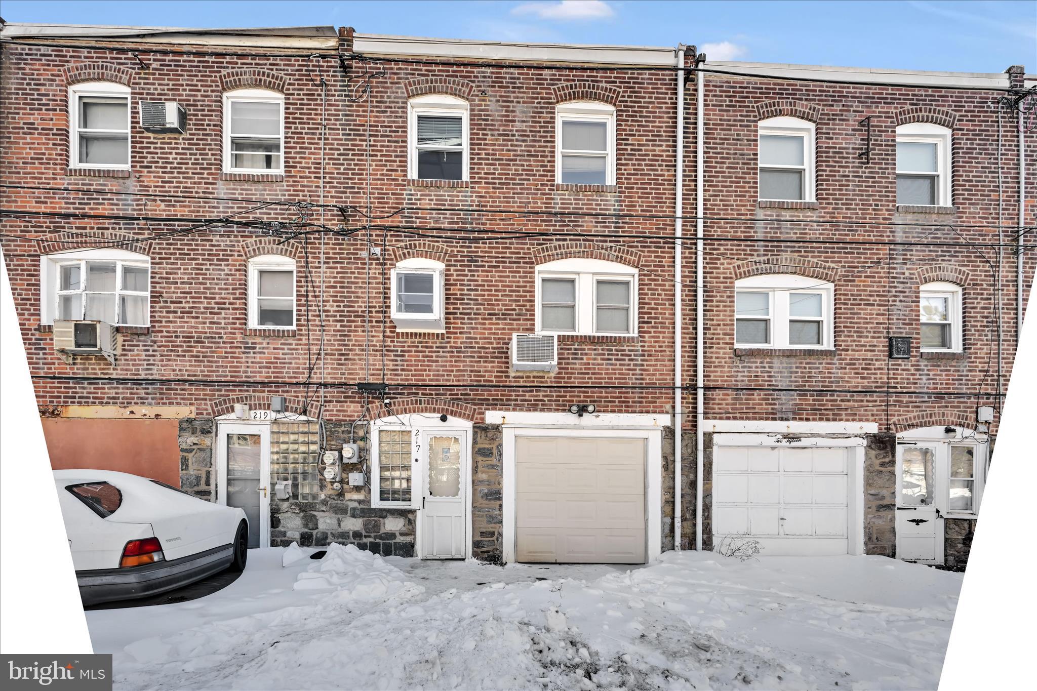 217 E GREENWOOD AVENUE