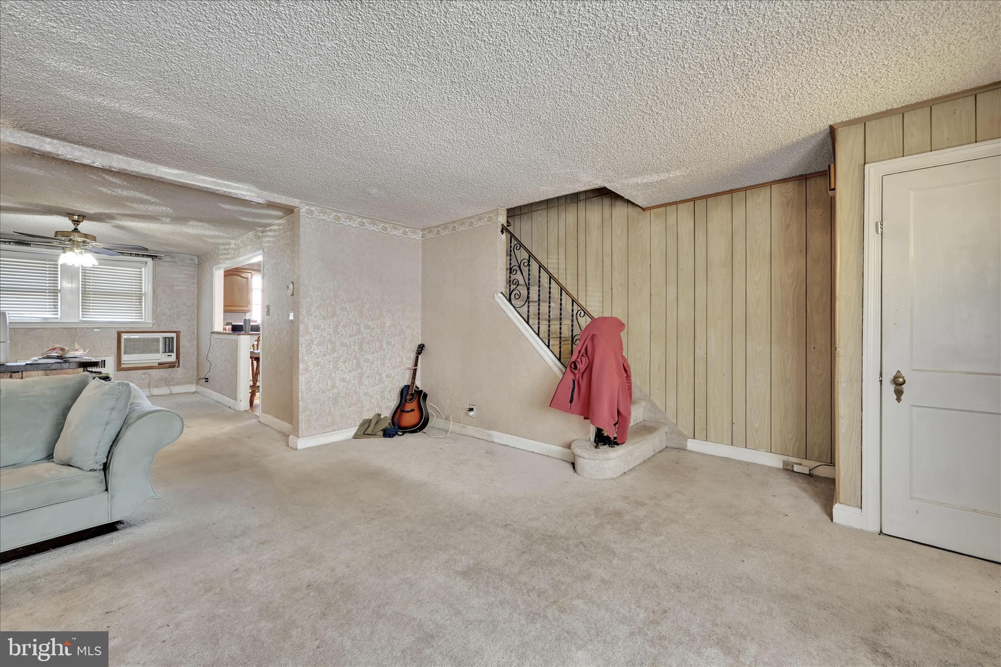 217 E GREENWOOD AVENUE