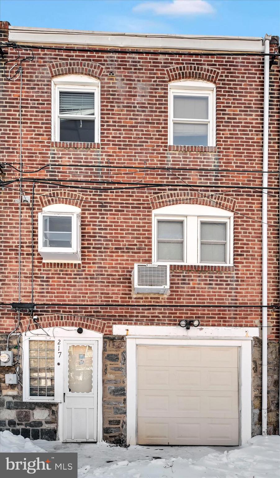 217 E GREENWOOD AVENUE