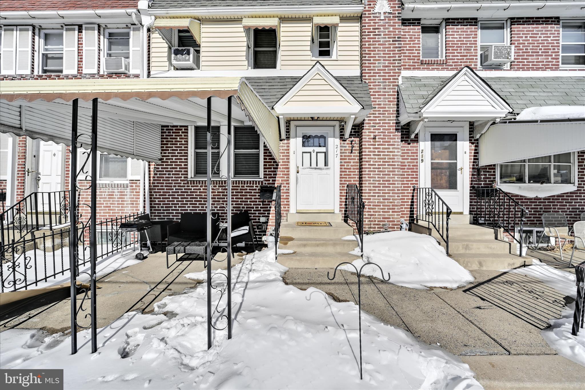 217 E GREENWOOD AVENUE