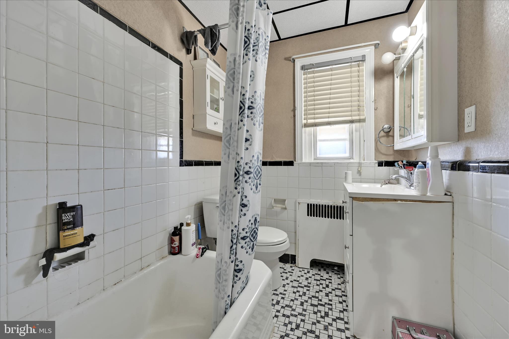 217 E GREENWOOD AVENUE