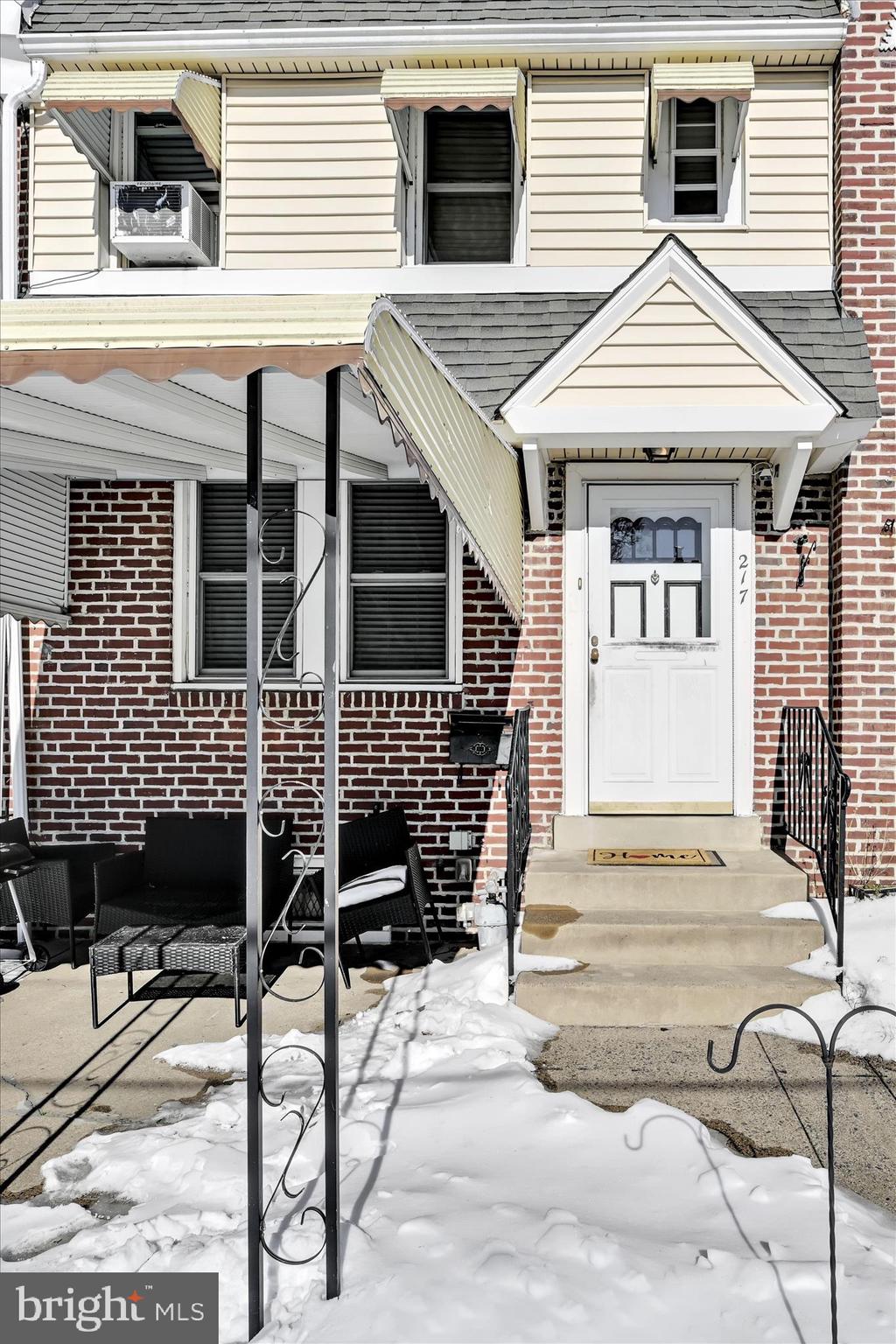 217 E GREENWOOD AVENUE