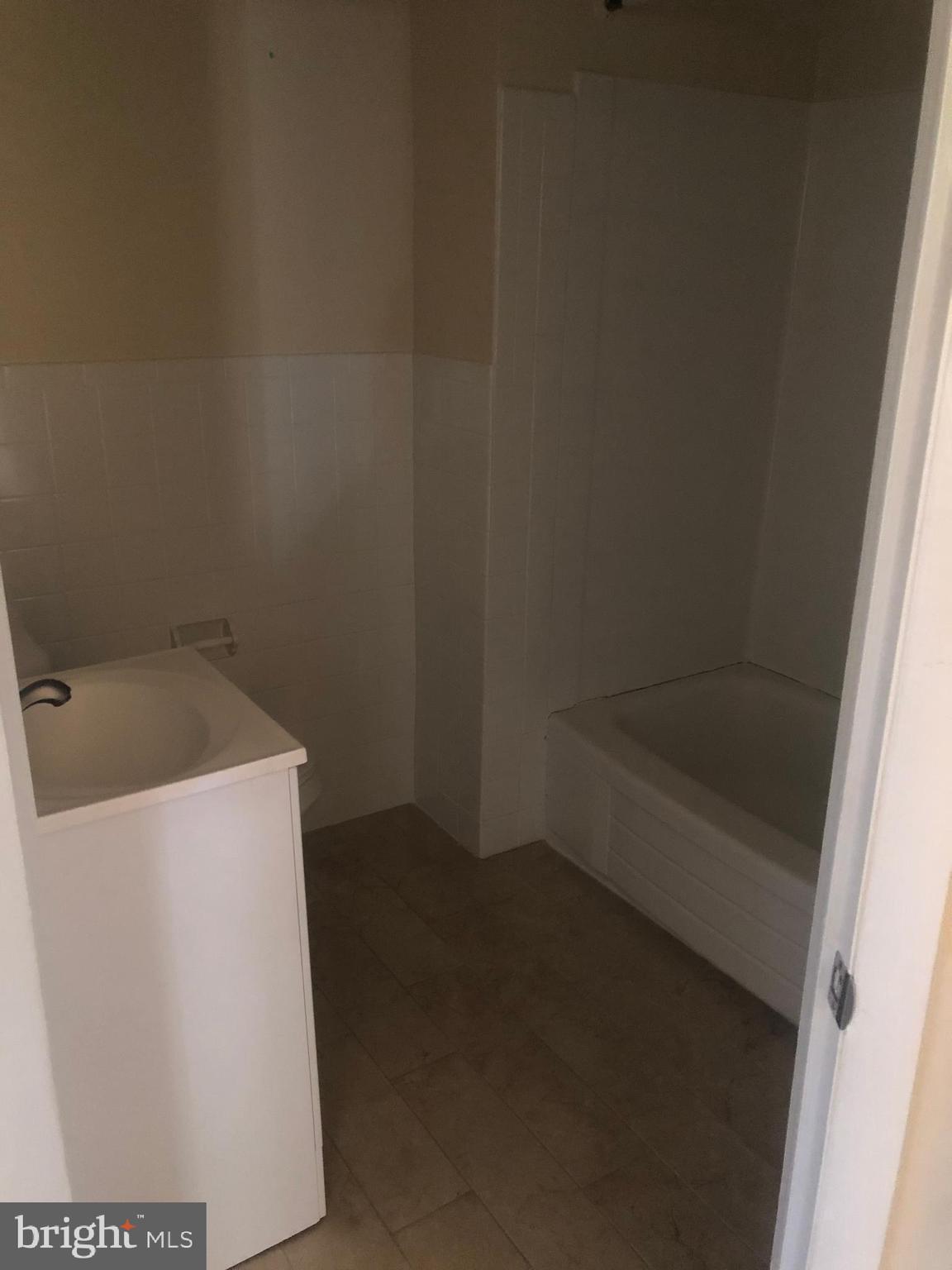 435 W JEFFERSON STREET A- FIRST FLOOR