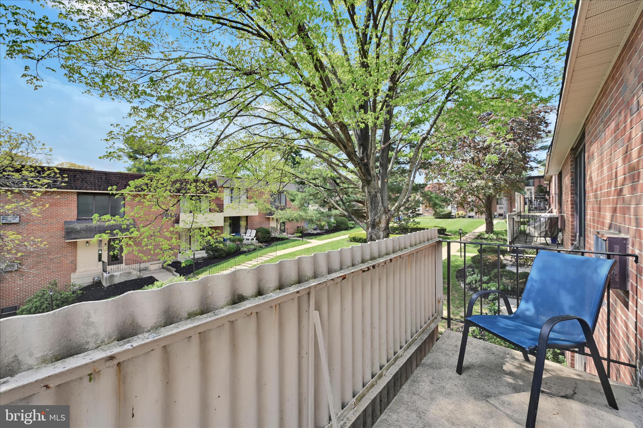 100 E GLENOLDEN AVENUE P12